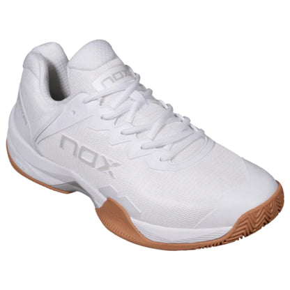 NOX TENIS DE PADEL NERBO BLANCAS CON SUELA CAREMELO